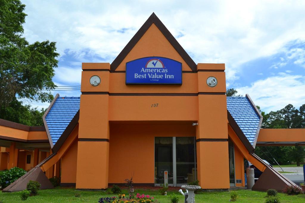Americas Best Value Inn Smithfield Kültér fotó